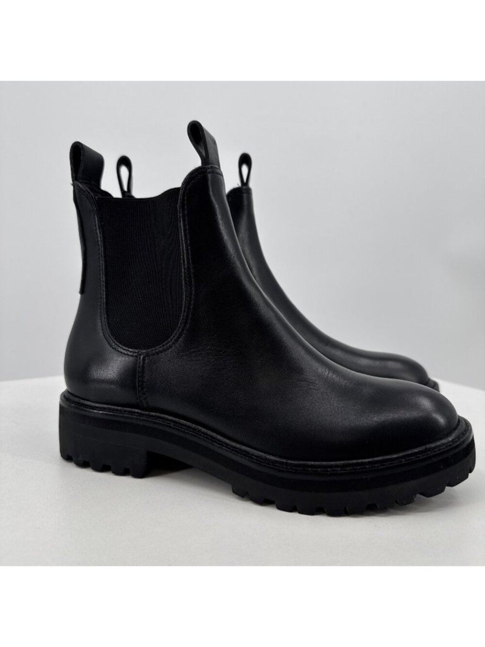 Everlane The Lug Chelsea Boot in Black sz 6 Women's Leather Ankle Chunky Sole